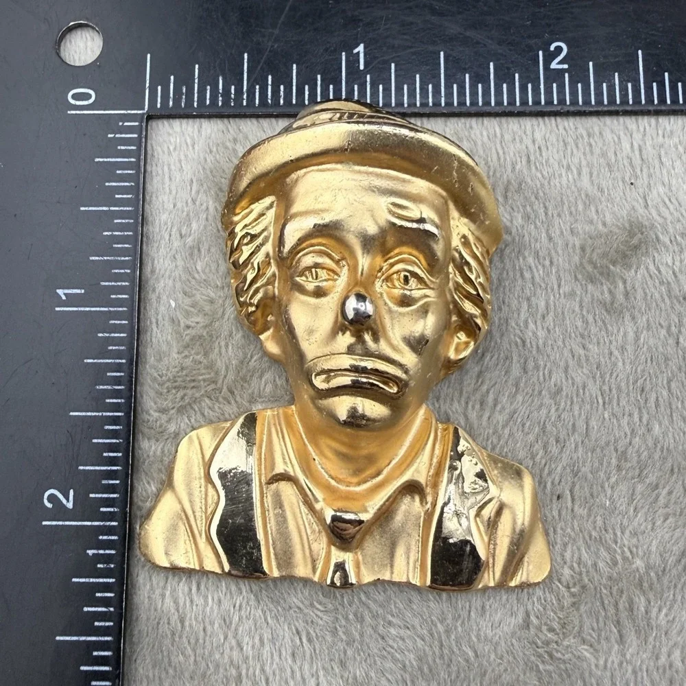 Vintage Estate Brooch Gold Tone Creepy Sad Clown 3D Figural 2in